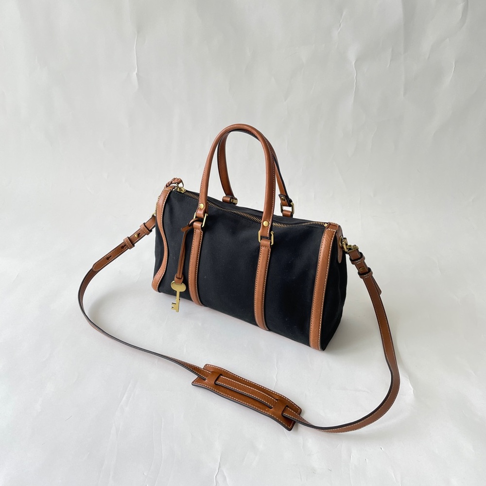 Fossil cross body bag (like new)